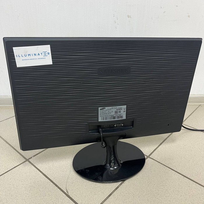 Монитор Samsung ls24d300