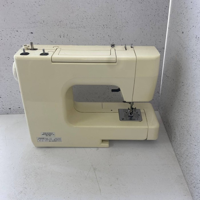 Швейная машина Janome 1143