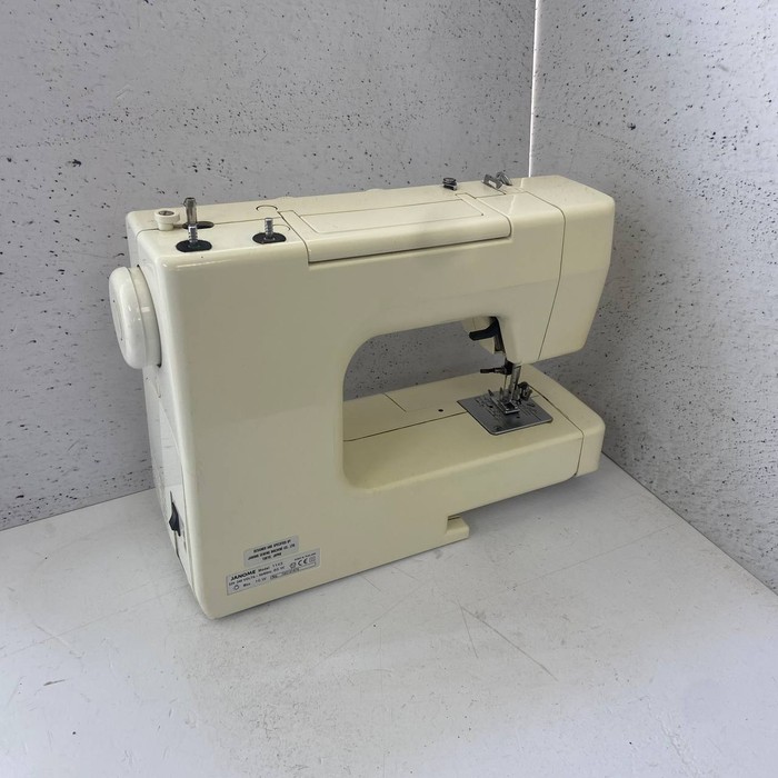 Швейная машина Janome 1143