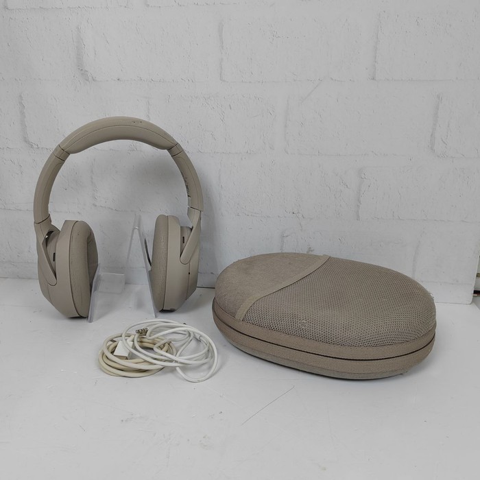 Беспроводные наушники Sony WH-1000XM4