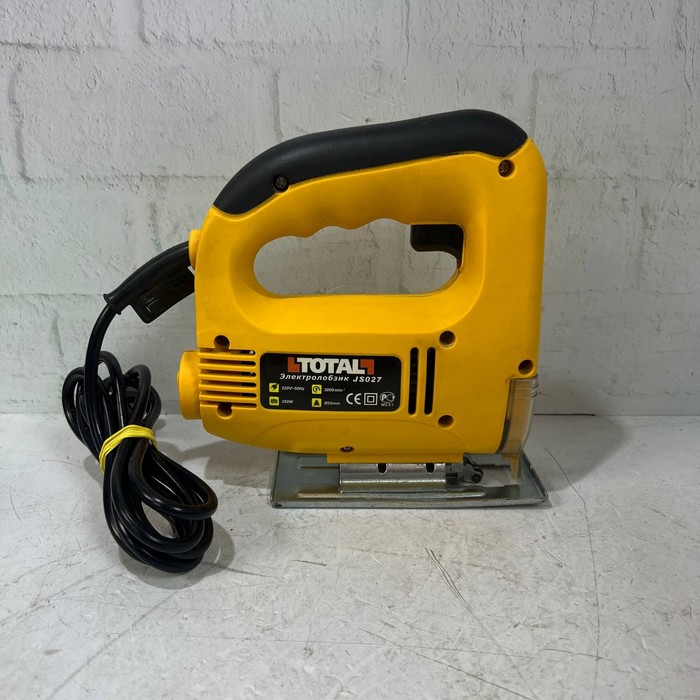 Лобзик Total JS027
