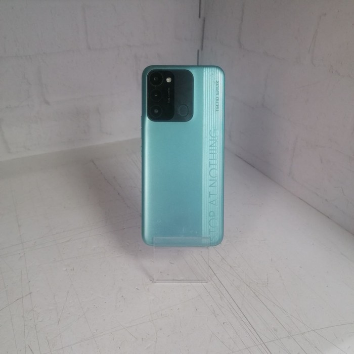 Смартфон Tecno Spark 8C 4/64 Голубой