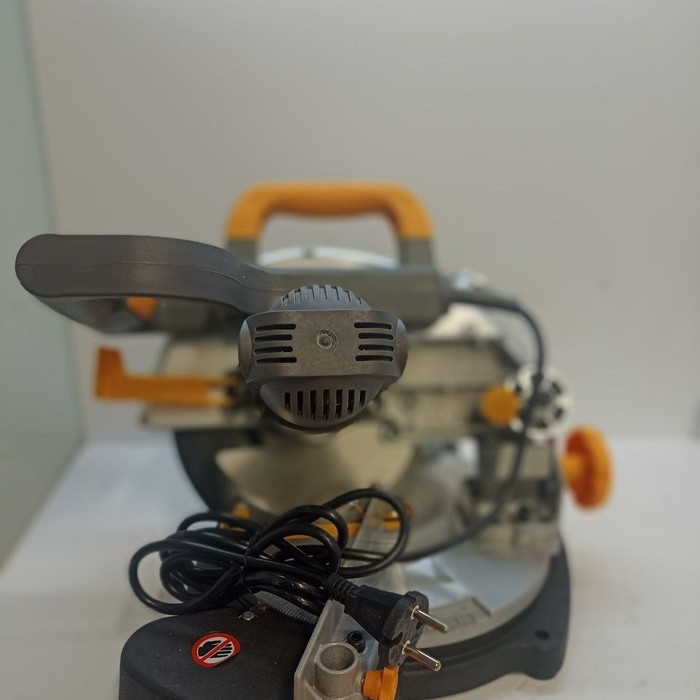 Торцовочная пила Deko DKMS1200-190