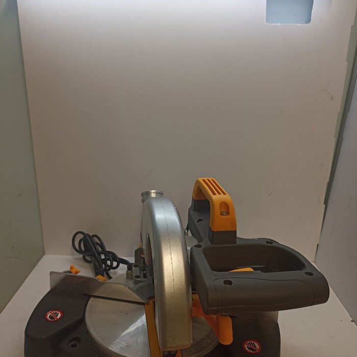 Торцовочная пила Deko DKMS1200-190
