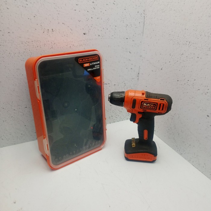 Шуруповерт Black&Decker LD12