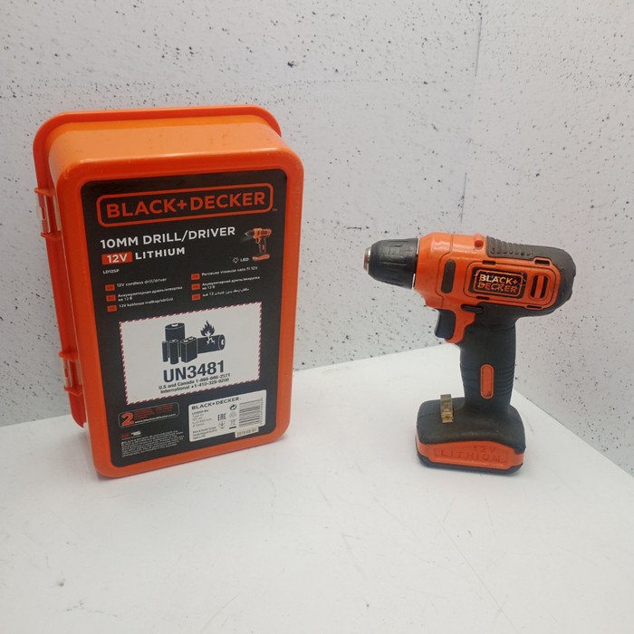 Шуруповерт Black&Decker LD12