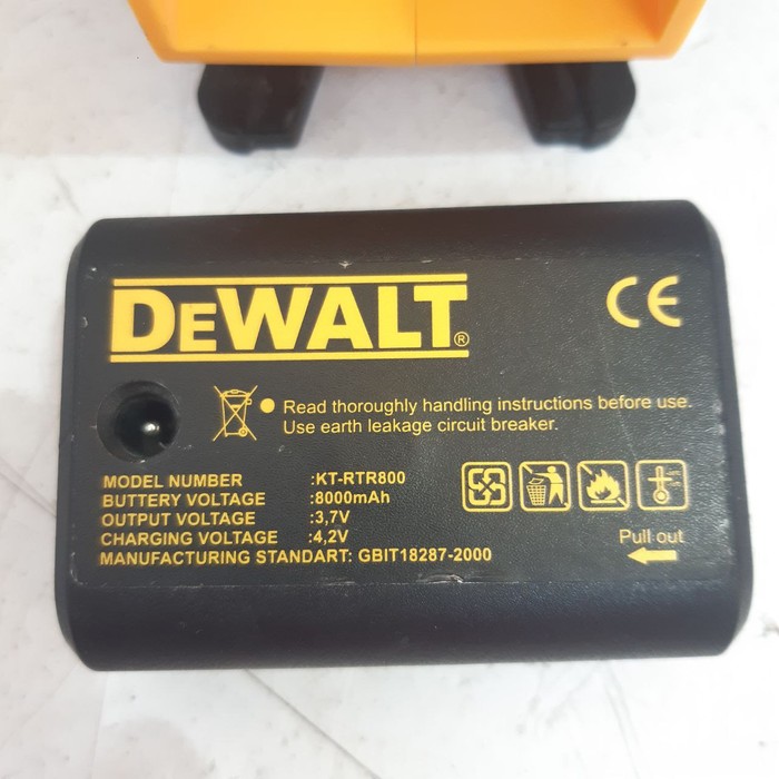 Лазерный уровень DeWALT KT-RTR800