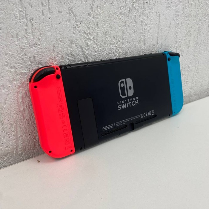 Игровая приставка Nintendo Switch hac-001