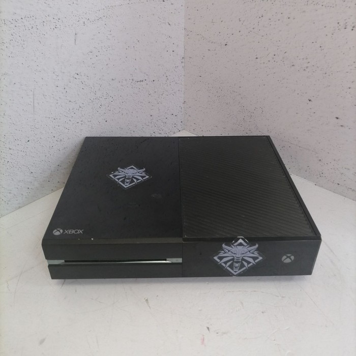 Игровая приставка Microsoft Xbox One 500 ГБ