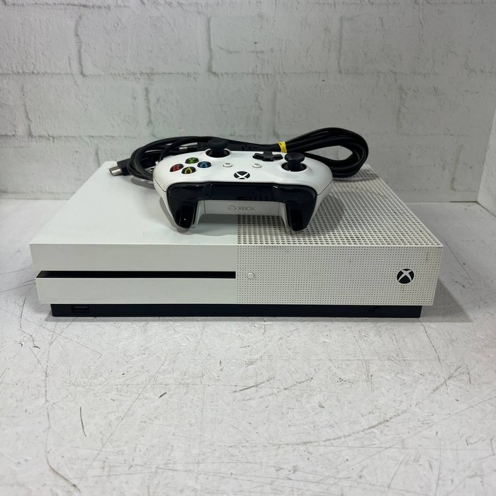 Игровая приставка Microsoft Xbox One S 500 Гб