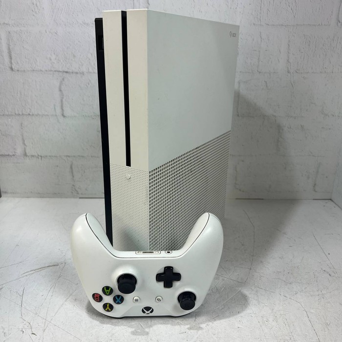 Игровая приставка Microsoft Xbox One S 500 Гб
