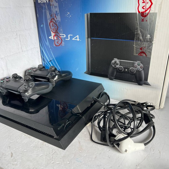 Игровая приставка Sony Play Station 4 Fat 500Gb