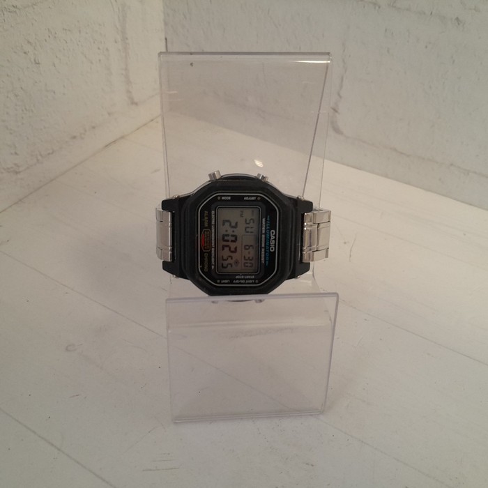 Наручные часы Casio DW-5600E