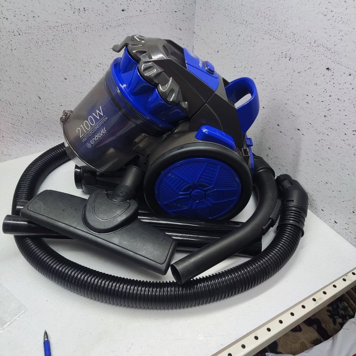 Пылесос Endever Skyclean VC-560