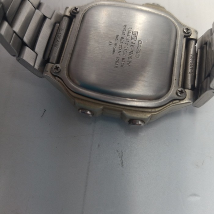 Наручные часы Casio AE-1200WH