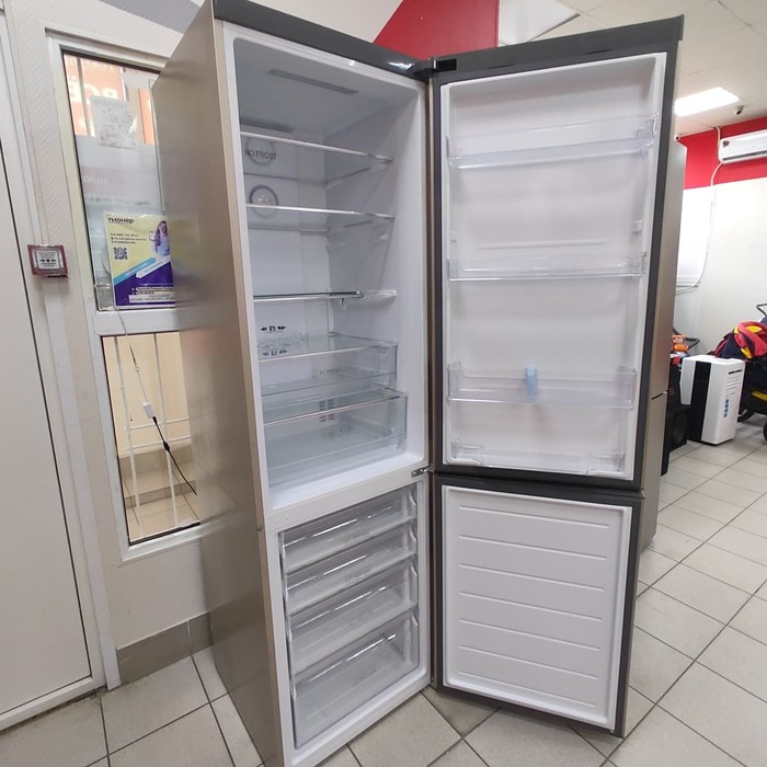 Холодильник Haier C2F6337CGG