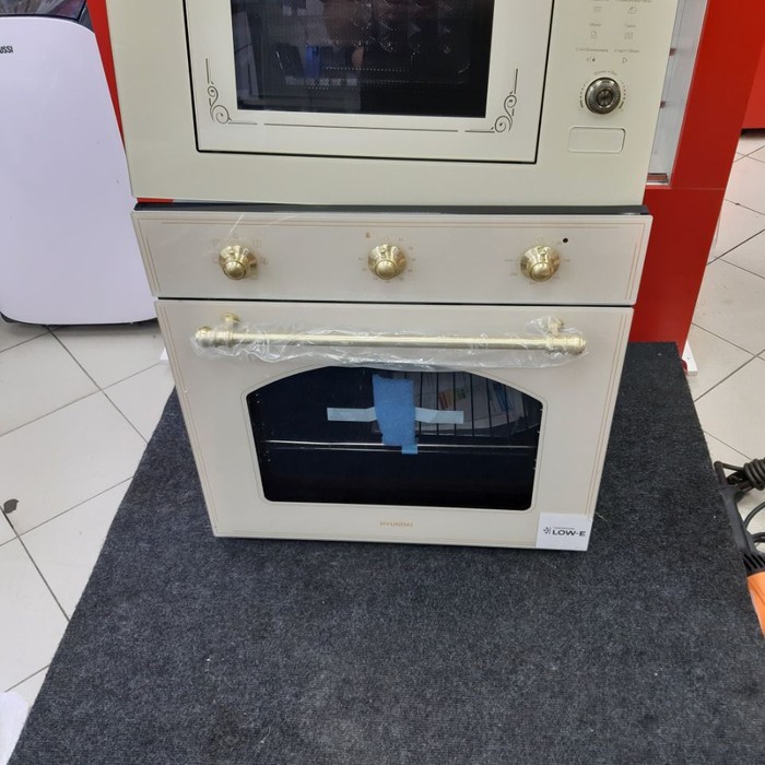 Духовой шкаф HYUNDAI HEO 6634 BE