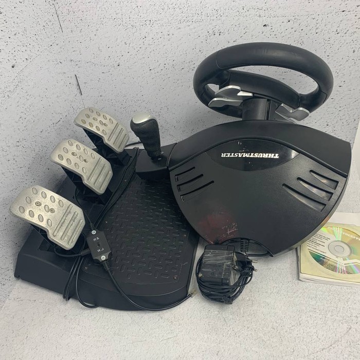 Руль игровой Thrustmaster RGT FFB PRO clutch