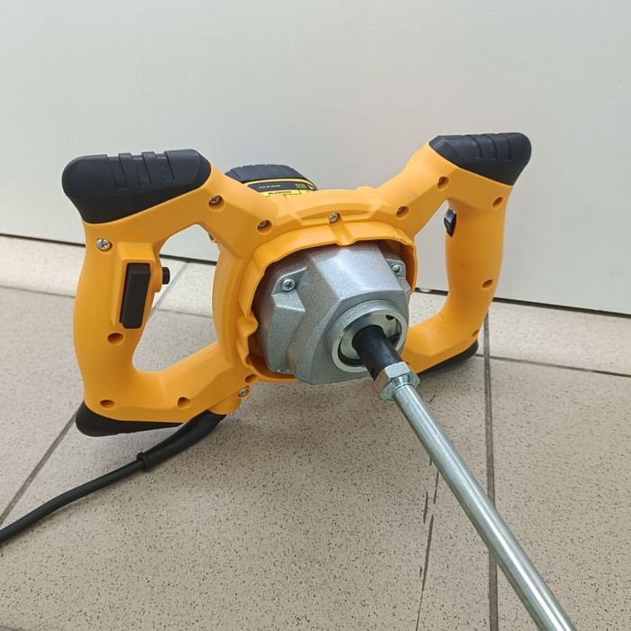 Строительный миксер DeWalt UT01880