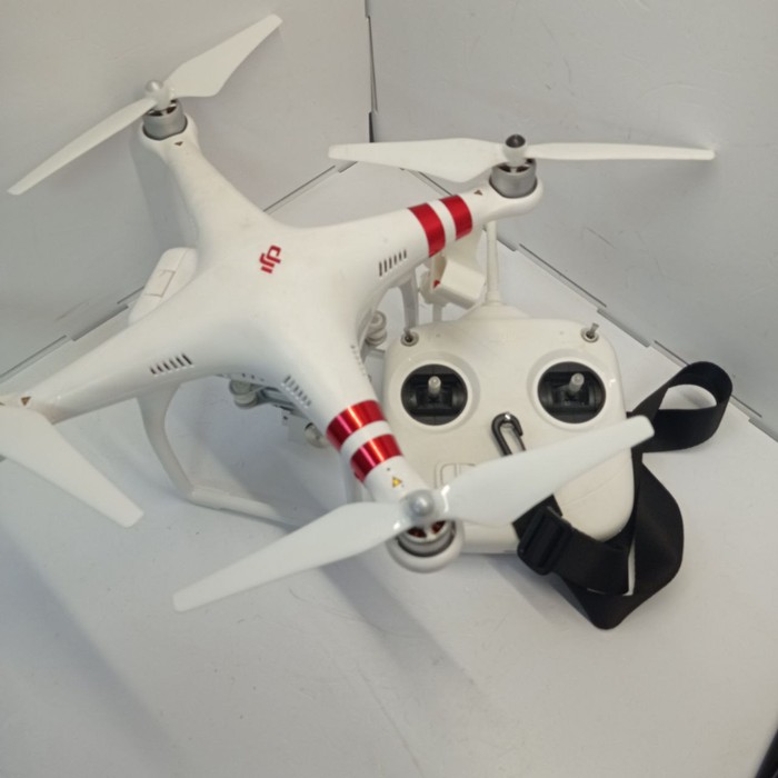Квадрокоптер DJI Phantom 3 Professional  dji phantom 3 standard
