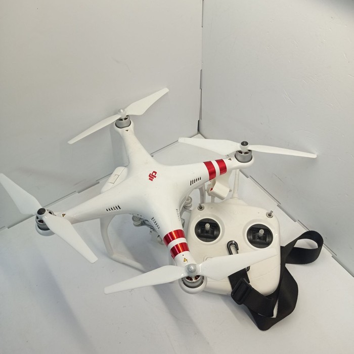 Квадрокоптер DJI Phantom 3 Professional  dji phantom 3 standard