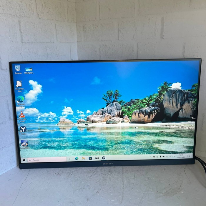 Монитор Samsung S24R358FHI