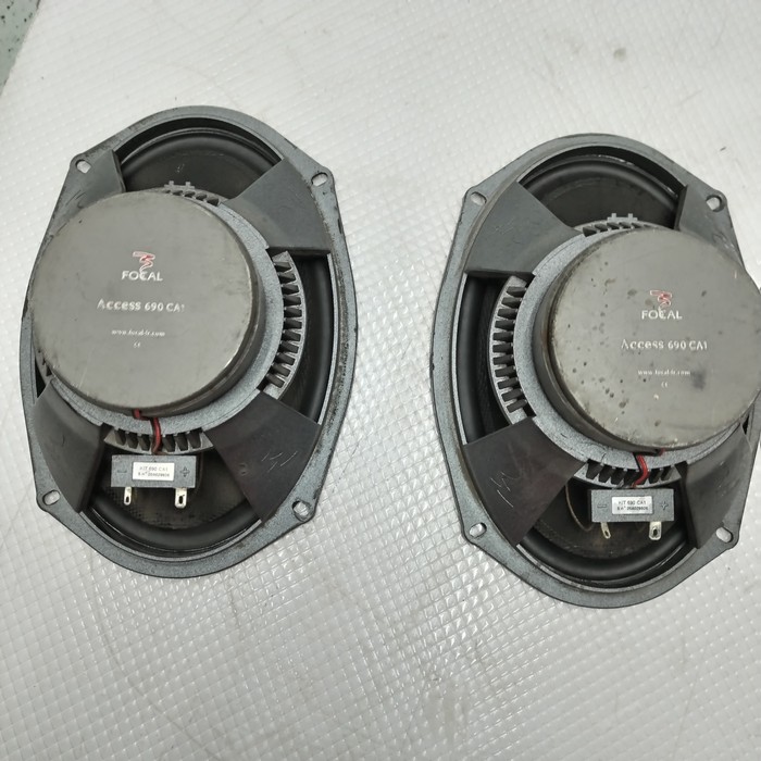 Колонки Focal 690 CA-1