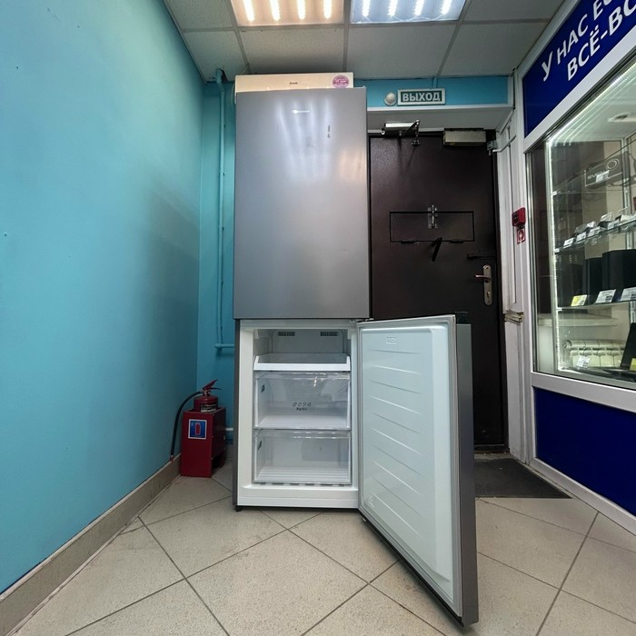 Холодильник Hisense RB390N4AD1