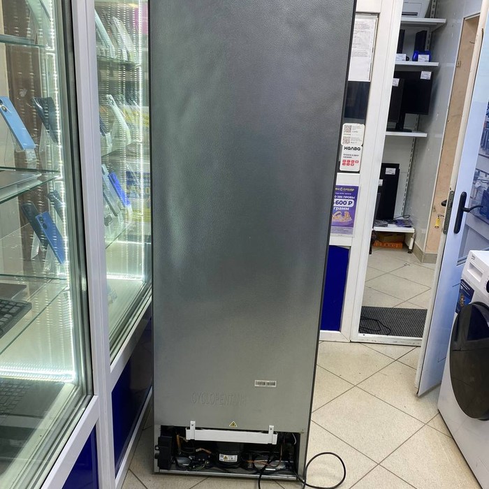 Холодильник Hisense RB434N4BC2