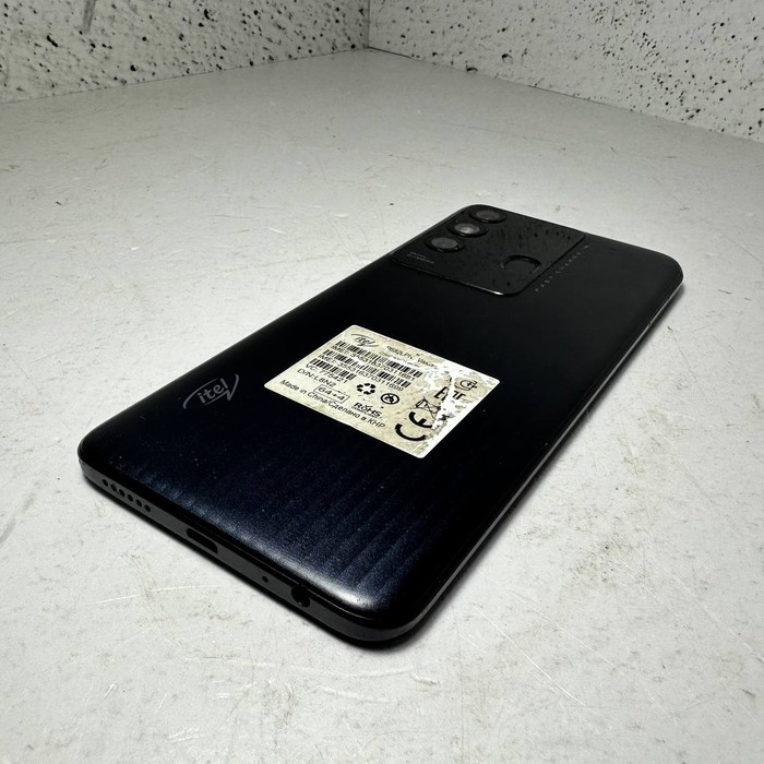 Смартфон Itel Vision 3 Plus 4/64 Черный