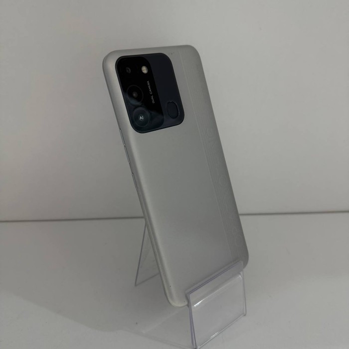 Смартфон Tecno Spark 8C 4/64 Серый
