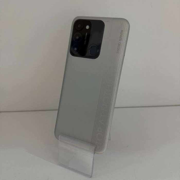 Смартфон Tecno Spark 8C 4/64 Серый