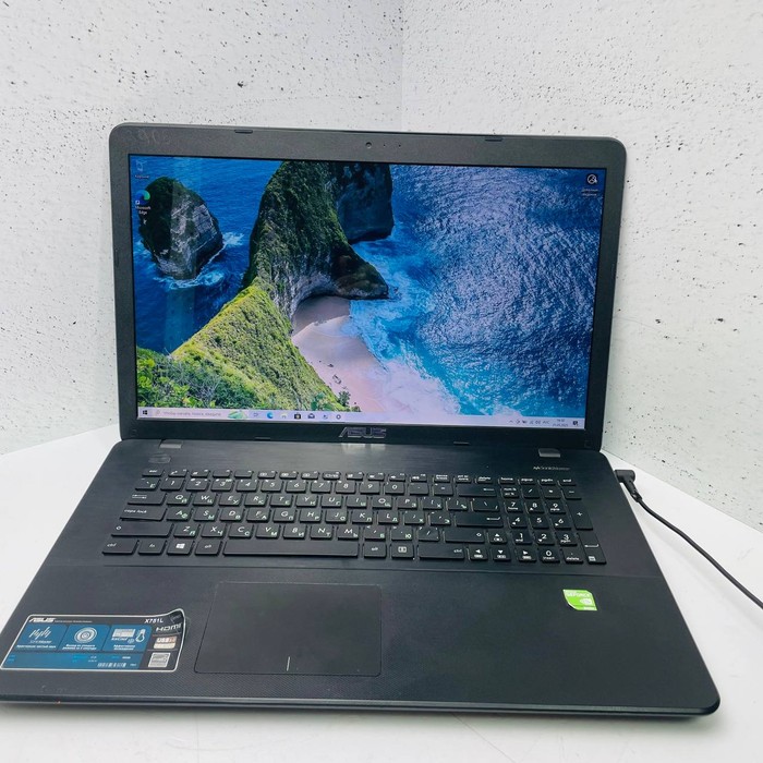 Ноутбук Asus X751L