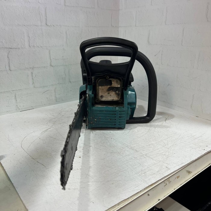 Бензопила Makita EA3202S