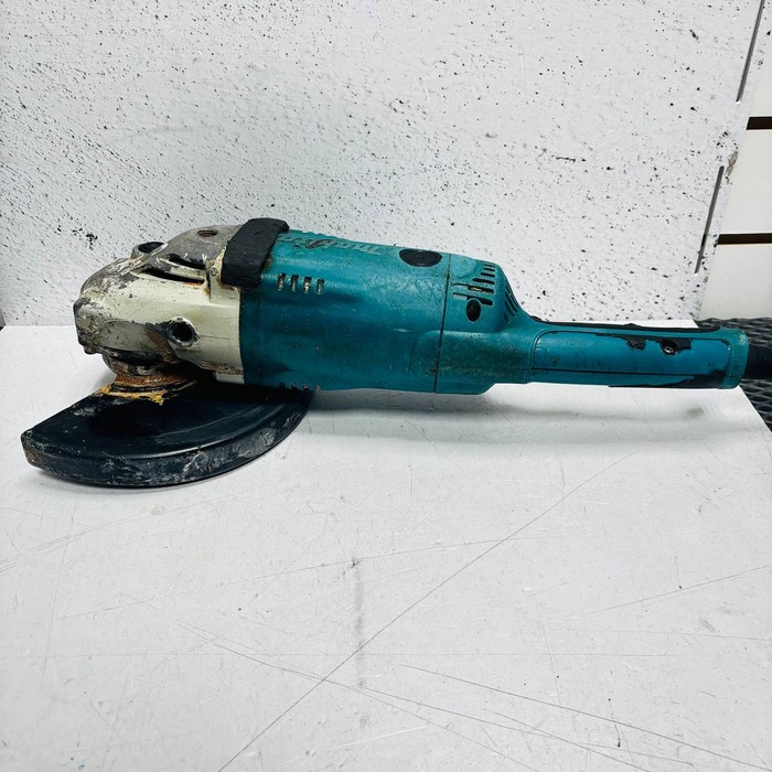 Болгарка Makita GA9020S