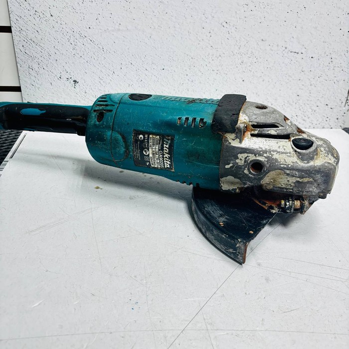 Болгарка Makita GA9020S