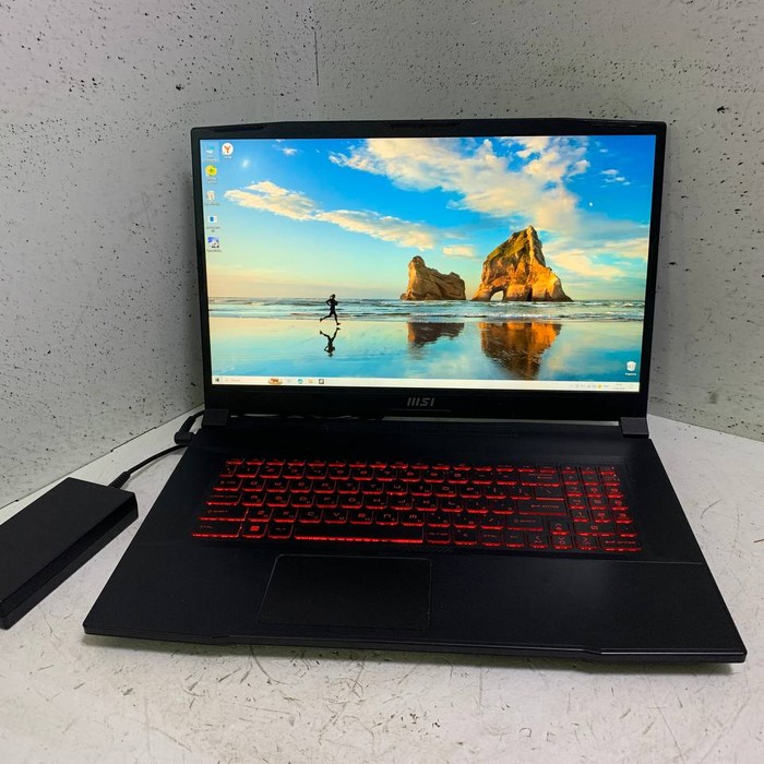 Ноутбук MSI Katana 17 B11UCX-897XRU