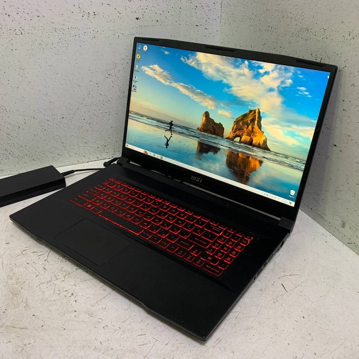 Ноутбук MSI Katana 17 B11UCX-897XRU
