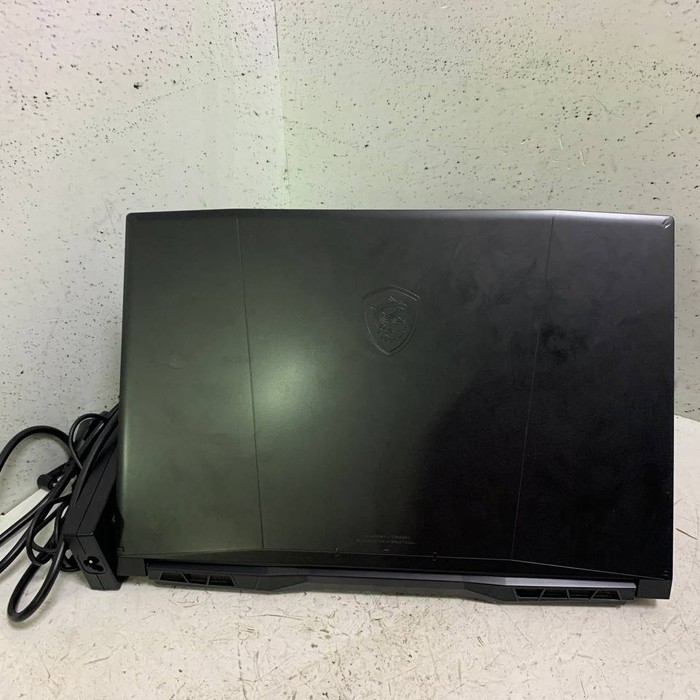 Ноутбук MSI Katana 17 B11UCX-897XRU