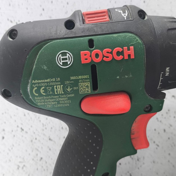 Шуруповерт Bosch Advanced Drill 18