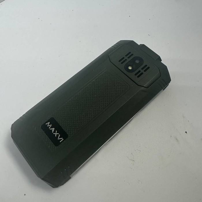 Кнопочный телефон Maxvi P101