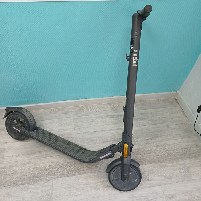 Электросамокат NineBot KickScooter E22