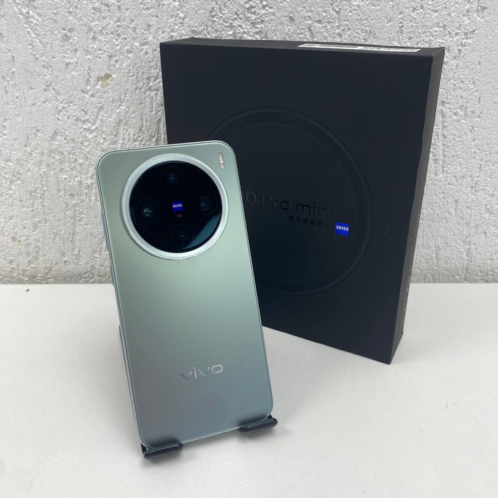 Смартфон vivo X200 Pro mini 12/256 Зелeный