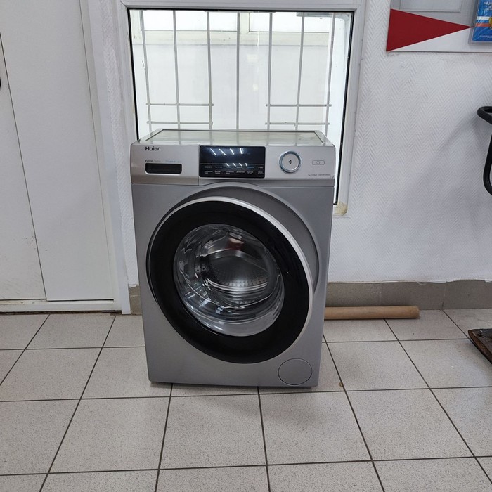 Стиральная машина Haier HW60-BP12959A