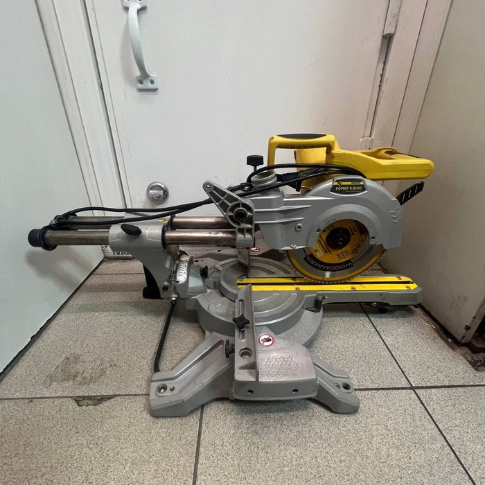 Торцовочная пила Энкор Корвет 8-310С