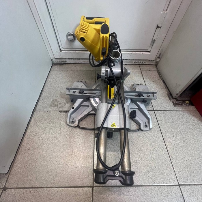 Торцовочная пила Энкор Корвет 8-310С