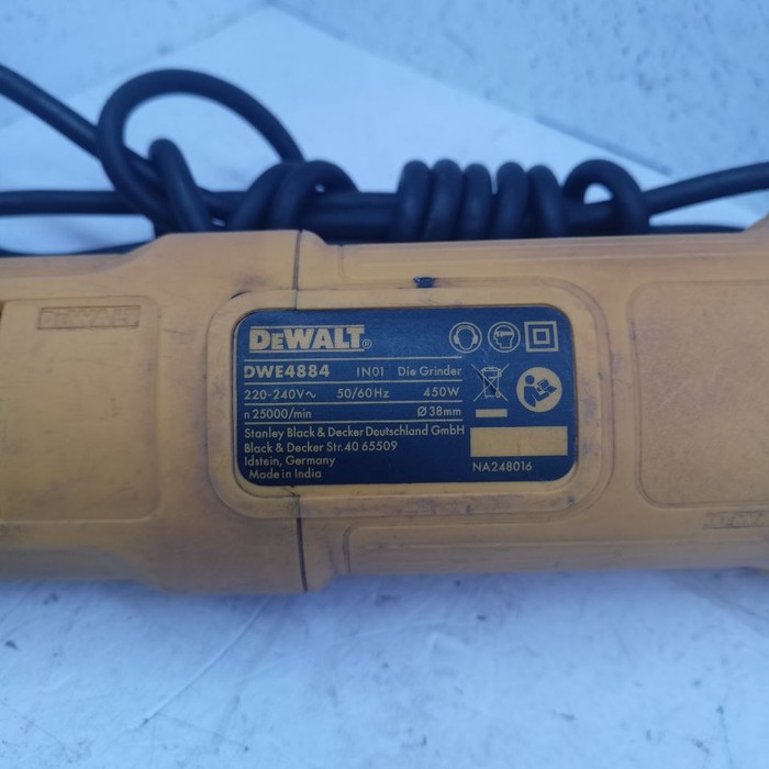 Прямошлифовальная машина DeWalt DWE4884