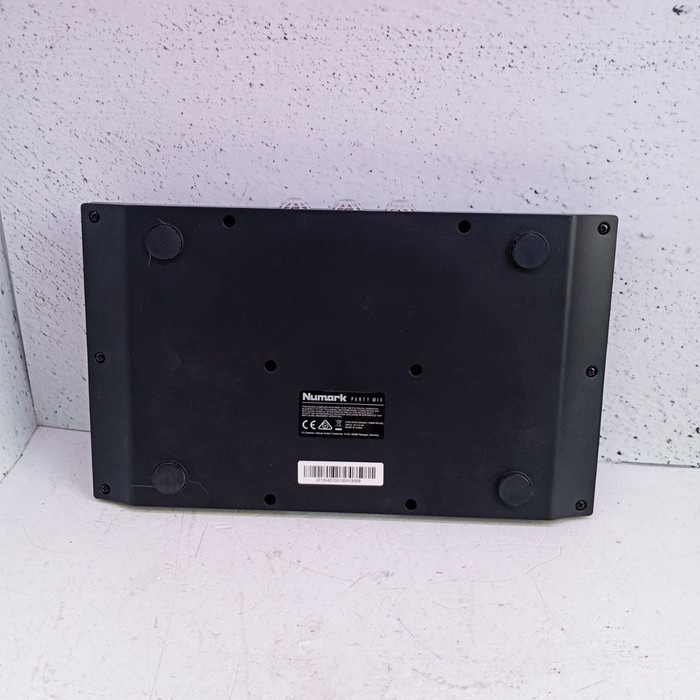 Микшерный пульт NUMARK Party mix