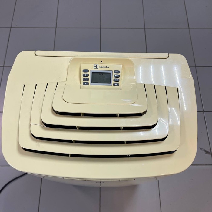 Кондиционер Electrolux EACM-10EW/TOP/N3_W