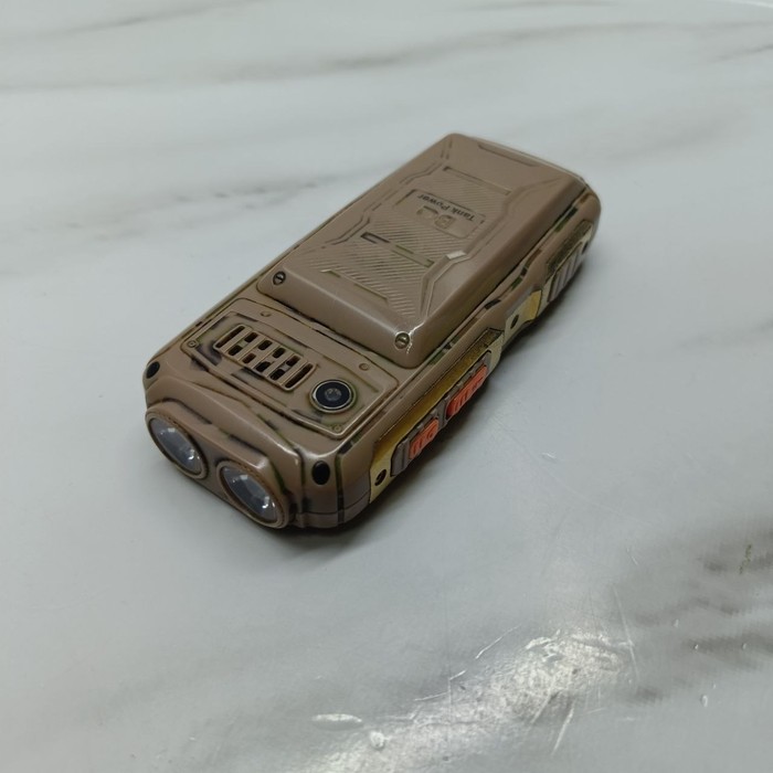 Кнопочный телефон BQ 2430 Tank Power
